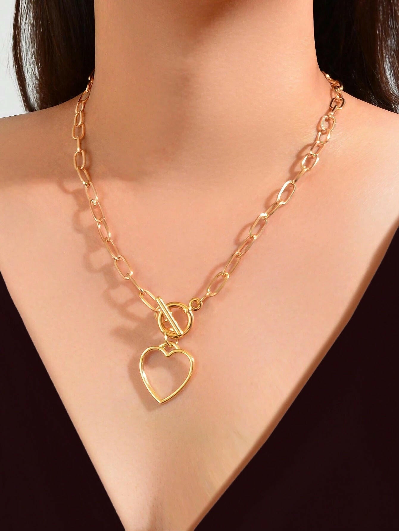 Kaze Retro Hip Hop Heart Buckle Necklace | Gold-Tone Zinc Alloy Statement Necklace Gold