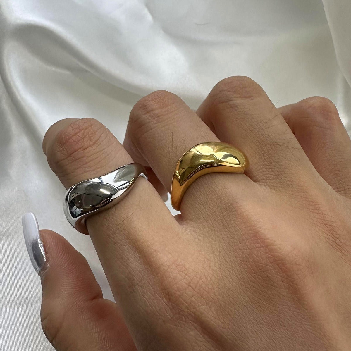 Kaze Geometric Minimalist Fashion Ring | 18K Gold Ring in Gold &amp; Silver — 6 Variants