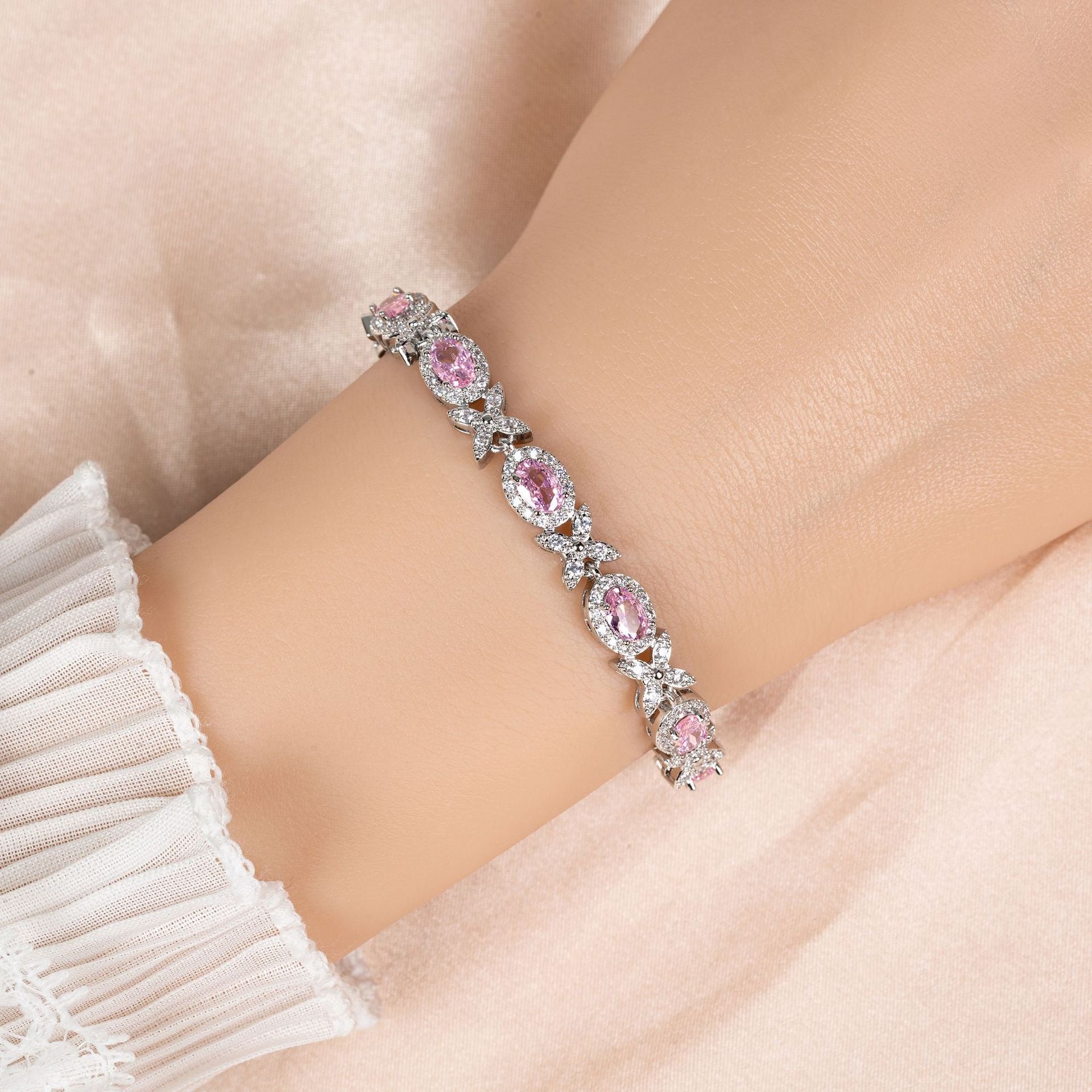 Kaze Four-Pointed Star Zircon Bracelet | S925 Silver Star Bracelet in 5 Colours White base pink