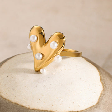 Kaze Exquisite Heart-Shaped Pearl Inlay Ring | 18K Gold Romantic Pearl Ring Size 7