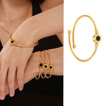 Kaze Twill Mother-of-Pearl Inlaid Bangle | 18K Gold Noble Elegant Bracelet in 2 Sizes