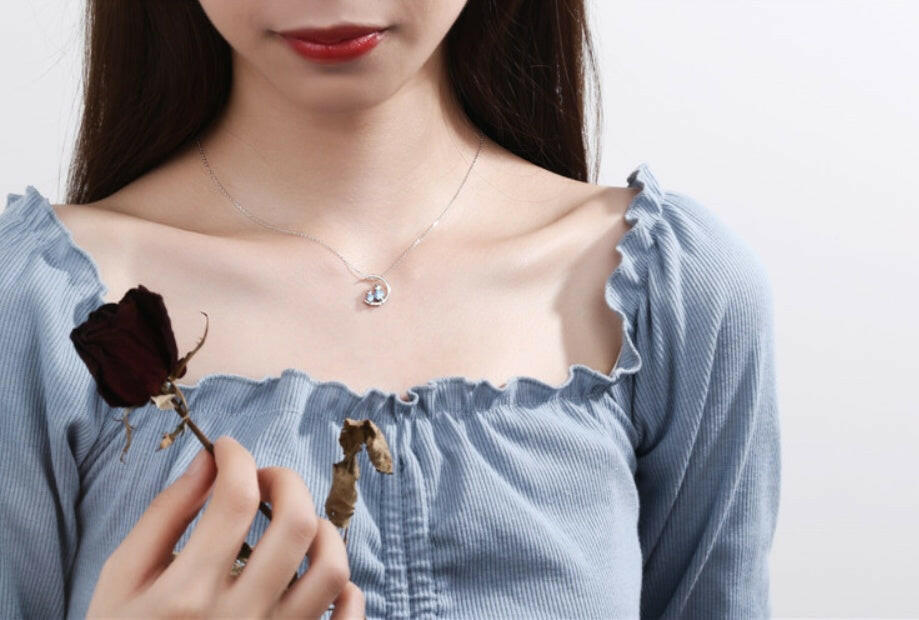 Kaze Moon Bunny Necklace | S925 Sterling Silver Lunar Rabbit Pendant with Blue Stone