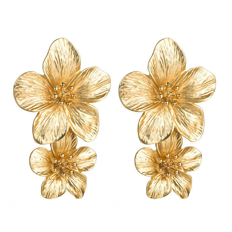Kaze Golden Flower Earrings | Gold-Plated Floral Stud Earrings for Women Gold