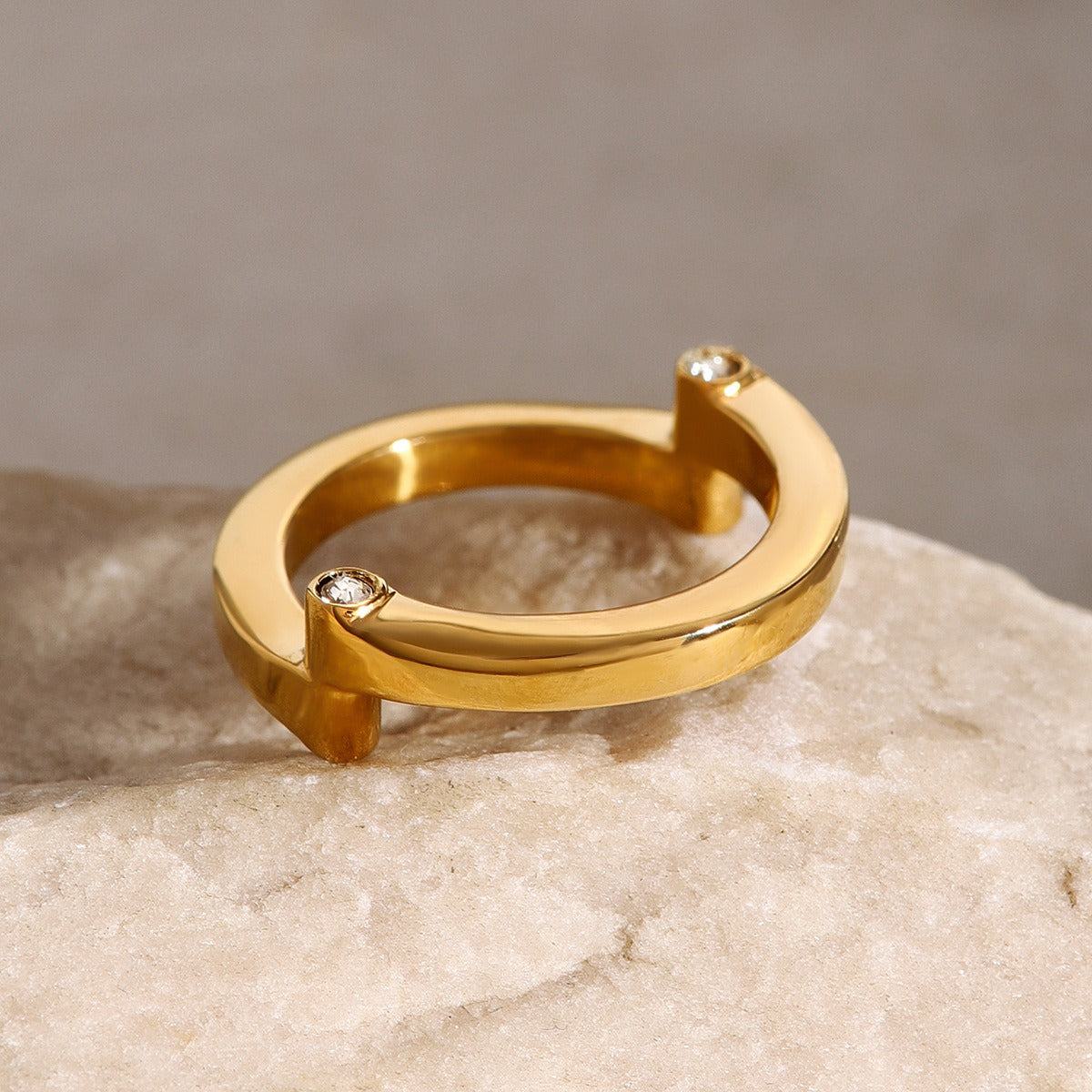 Kaze Stylish Asymmetrical Diamond Ring | 18K Gold Statement Ring Size 7