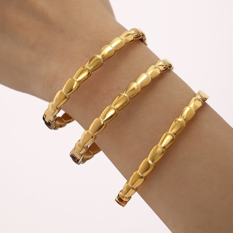 Kaze Geometric Classic Vintage Bracelet | 18K Gold Retro-Inspired Bracelet in Gold &amp; Silver