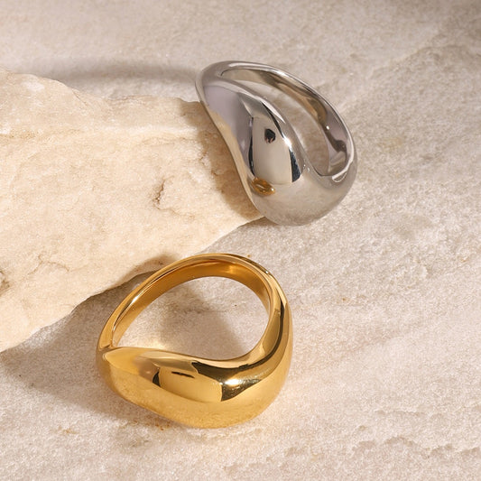 Kaze Geometric Minimalist Fashion Ring | 18K Gold Ring in Gold &amp; Silver — 6 Variants