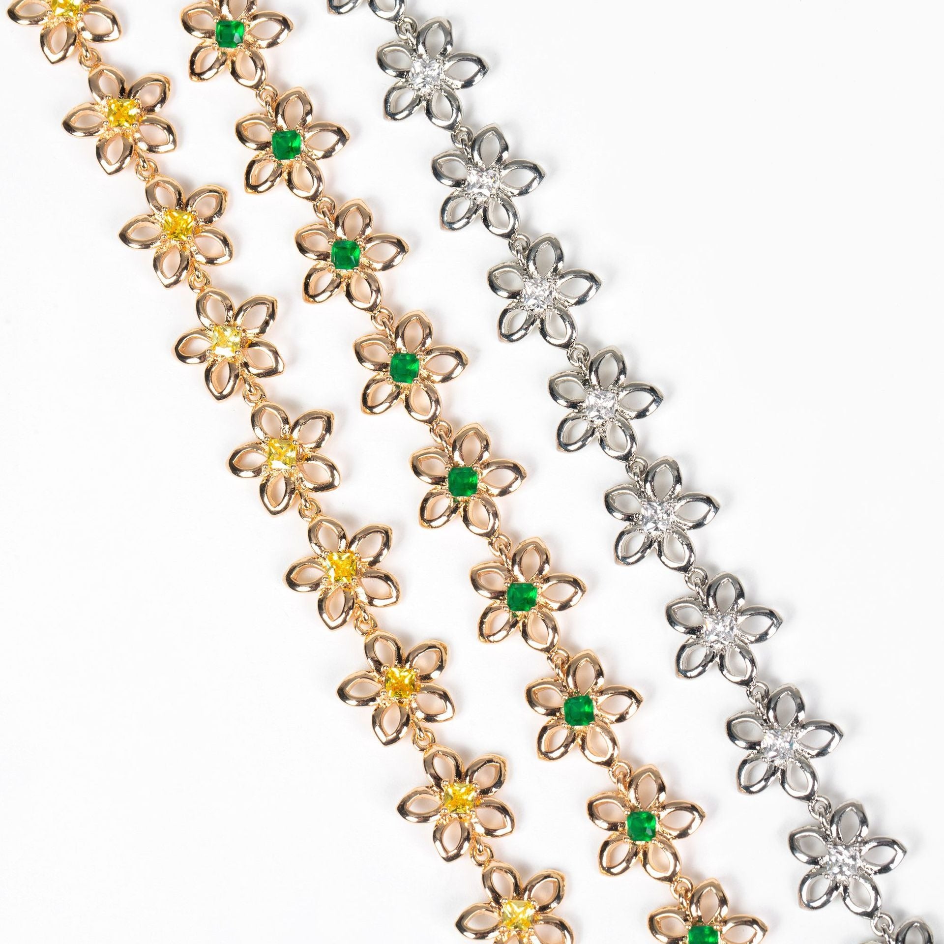 Kaze Five-Petal Clover Bracelet | S925 Silver Cubic Zirconia Lucky Bracelet