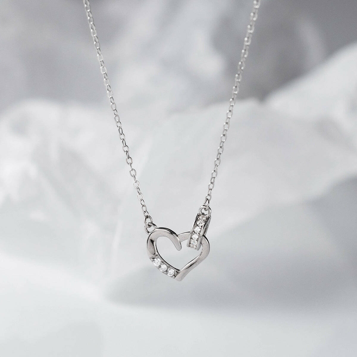 Kaze Diamond Love Necklace | S925 Sterling Silver Sparkling Love Pendant