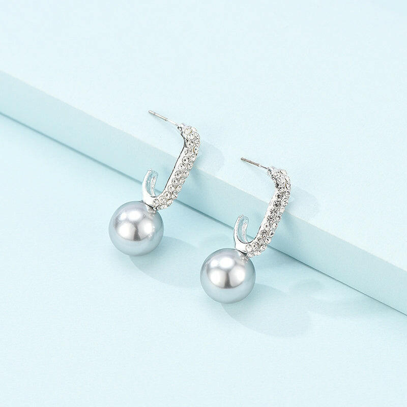Kaze Long Pearl Clip-On Earrings | Elegant Non-Pierced Pearl Drop Earrings As shown