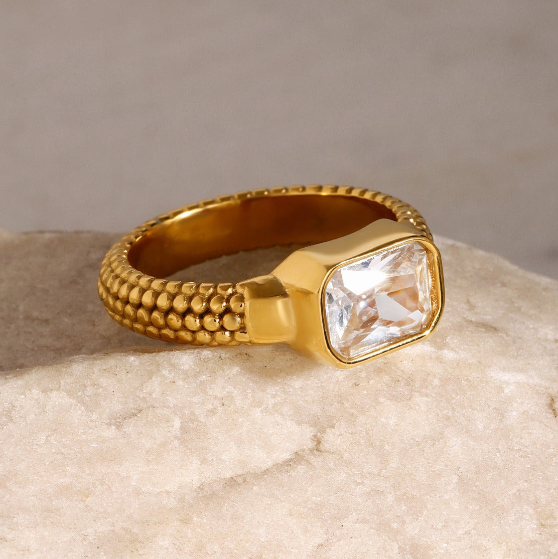 Kaze Rectangular Gemstone Beaded Design Ring | 18K Gold Luxury Ring Size 7