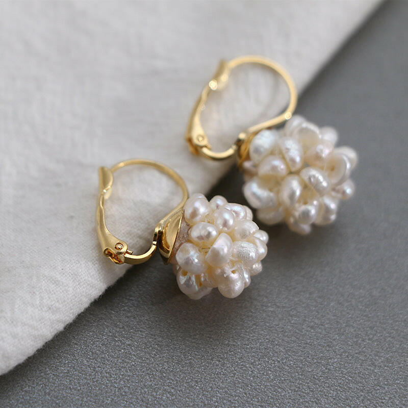 Kaze Minimalist 14K Gold-Plated Natural Pearl Drop Earrings | Classic Pearl Drop Earrings Picture color