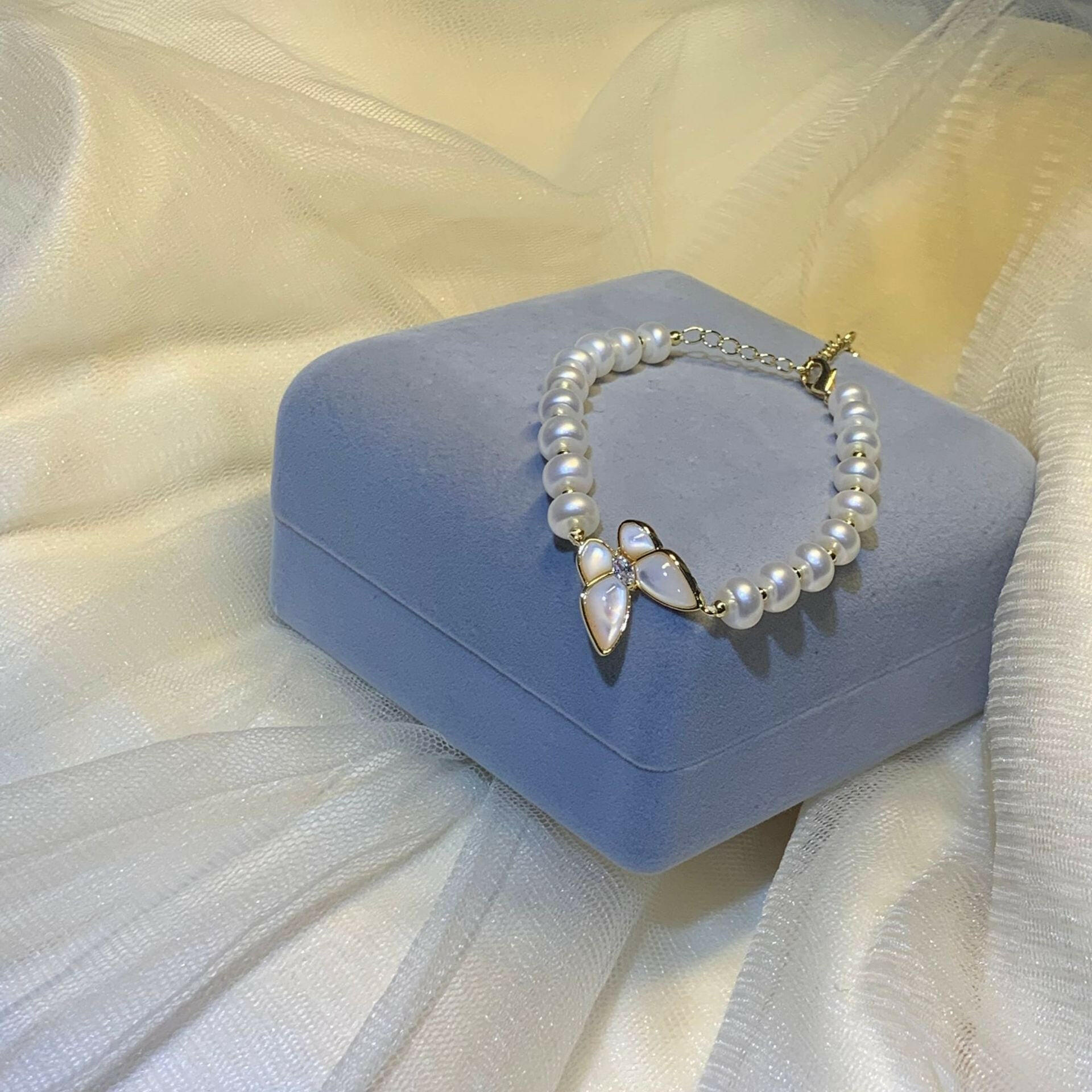 Kaze Four-Sided Light Freshwater Pearl Bracelet | 7–8mm White Pearl Copper Bracelet White One size