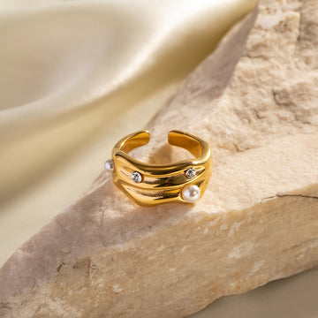 Kaze Pearl and Diamond Textured Open Ring | 18K Gold Luxury High-End Ring