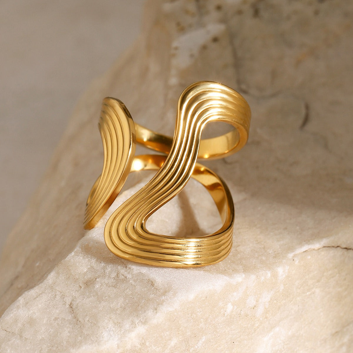Kaze Exaggerated Special Shape Thread Design Ring | 18K Gold Bold Personality Adjustable Ring