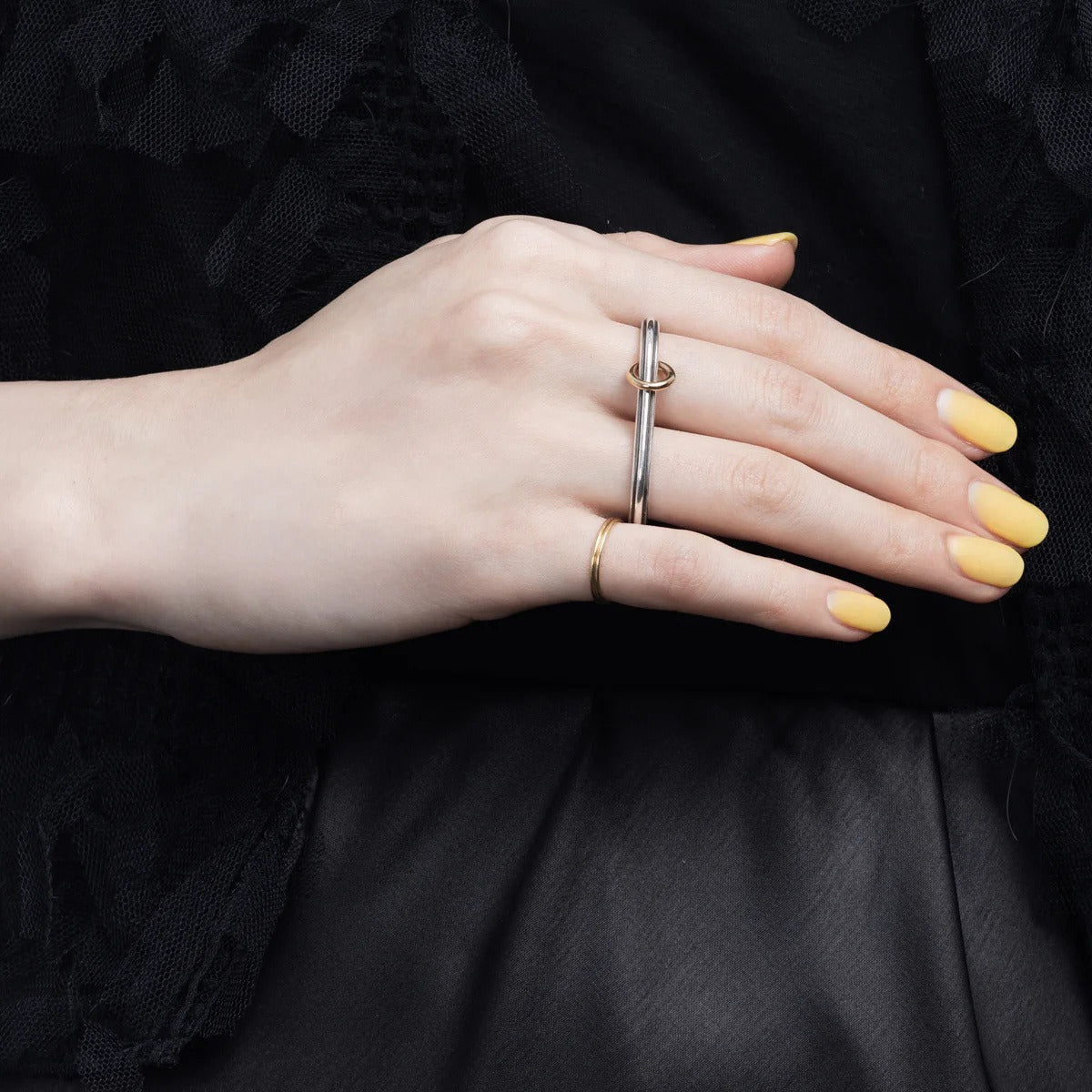 Kaze Oval High-End Two-Tone Ring | 18K Gold Oval Gold &amp; Silver Contrast Ring