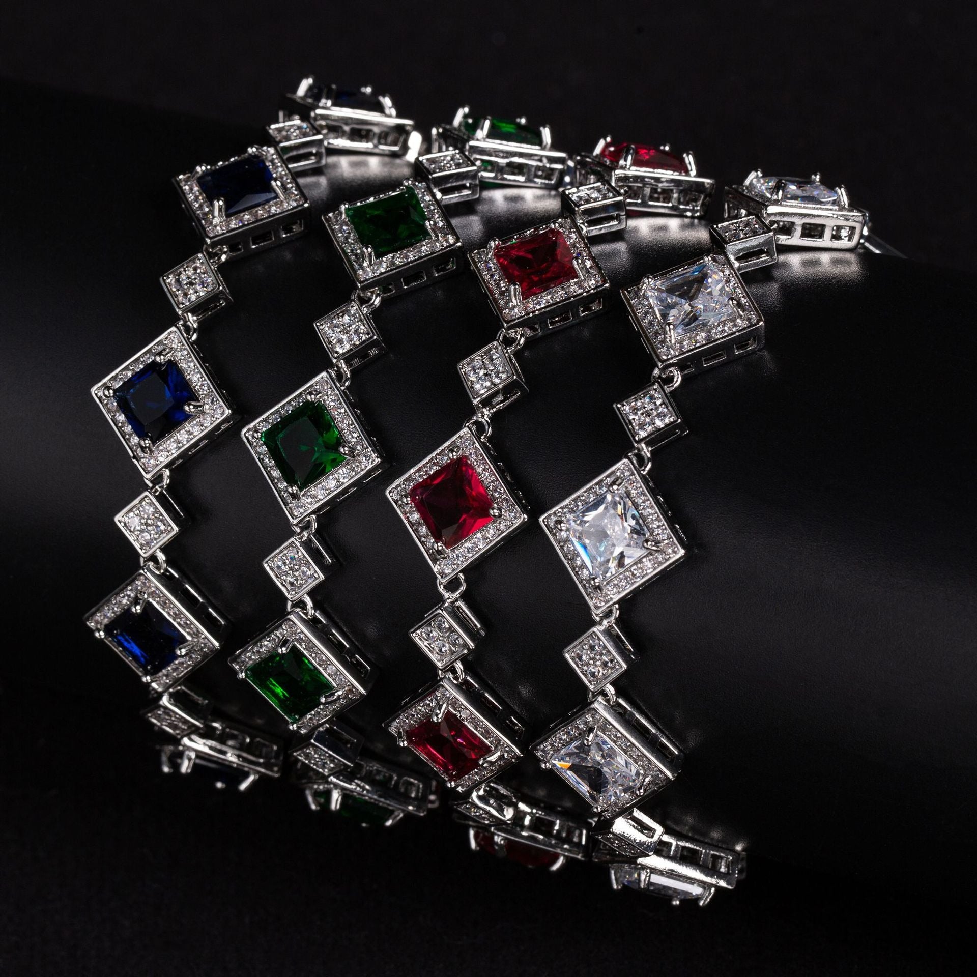 Kaze Square Star Triangular Zirconia Bracelet | S925 Silver Geometric Bracelet