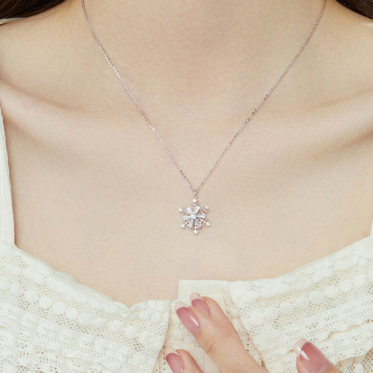 Kaze Zircon Ice Crystal Snowflake Necklace | Silver, Gold &amp; Rose Gold Pendant Necklace