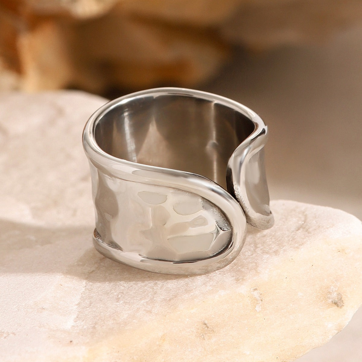 Kaze Hammered Texture Simple Elegant Ring | 18K Gold Artisan Ring in Gold &amp; Silver