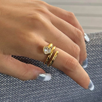 Kaze Luxury Heart-Shaped Gemstone Ring | 18K Gold Classic Heart Ring in Sizes 6–8 US