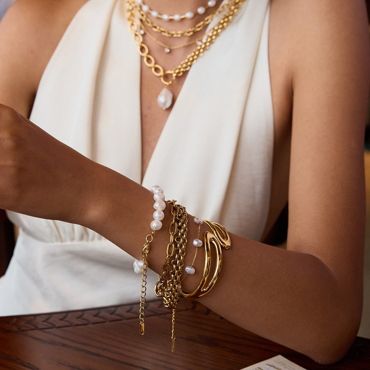 Kaze Gold-Plated Pearl Stainless Steel Bracelet | 18K Gold Pearl Bracelet in 9 Styles