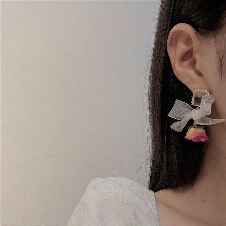 Kaze Oriental Real Dried Flower Earrings | Botanical Resin Preserved Flower Earrings in Pink