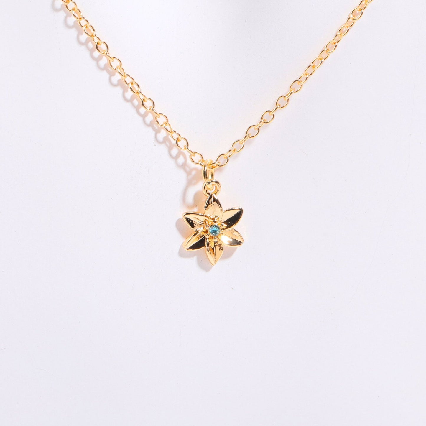 Kaze 18K Gold Birth Month Flower Bracelet | Personalised Floral Bracelet in All 12 Months March