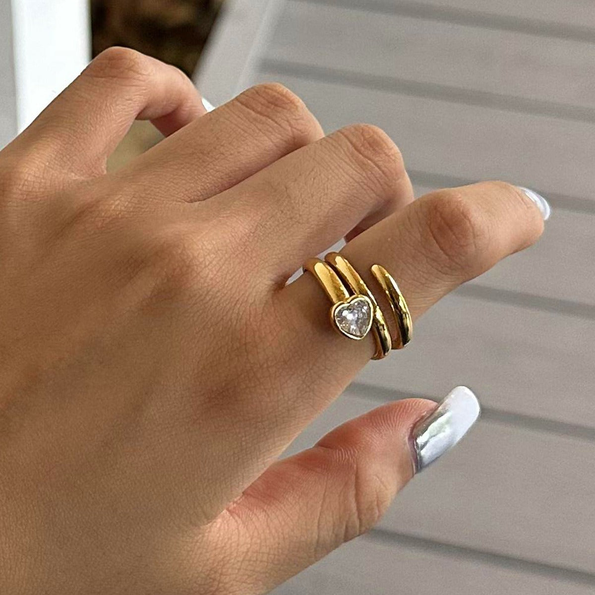 Kaze Luxury Heart-Shaped Gemstone Ring | 18K Gold Classic Heart Ring in Sizes 6–8 US