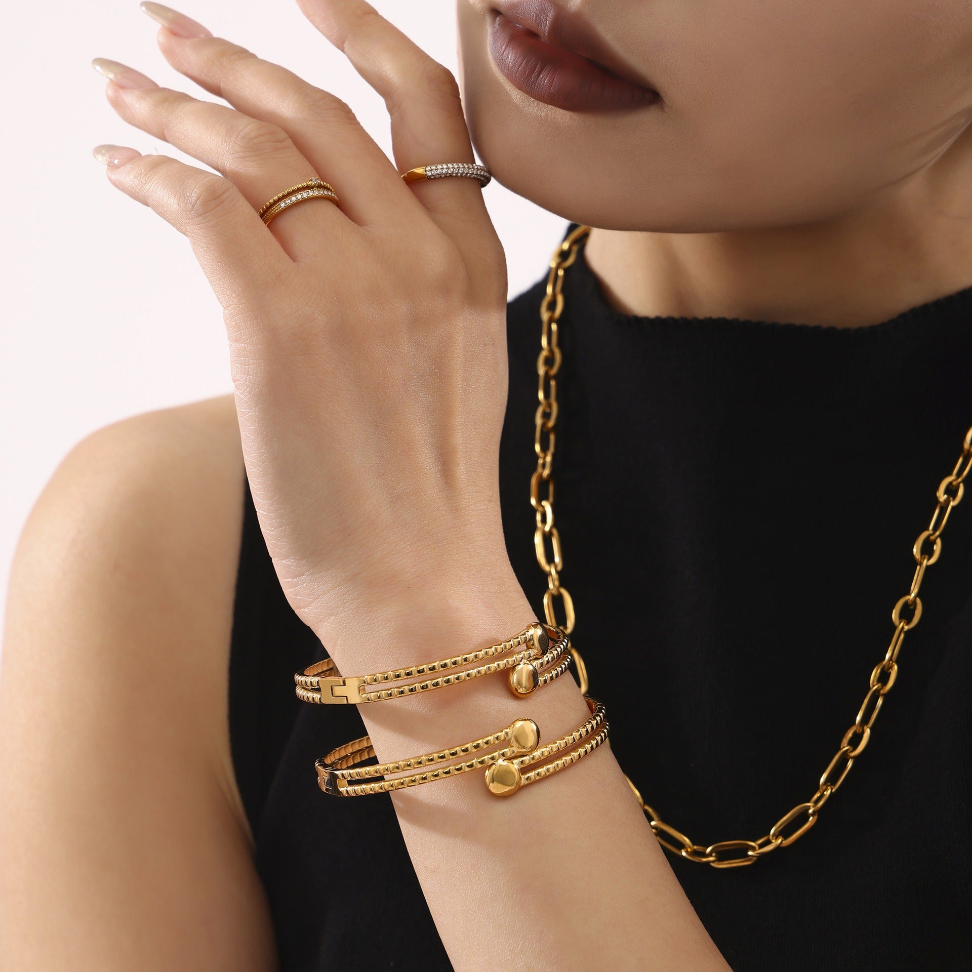 Kaze Double-Layer Textured Bracelet | 18K Gold Adjustable High-End Bracelet in Gold &amp; Silver