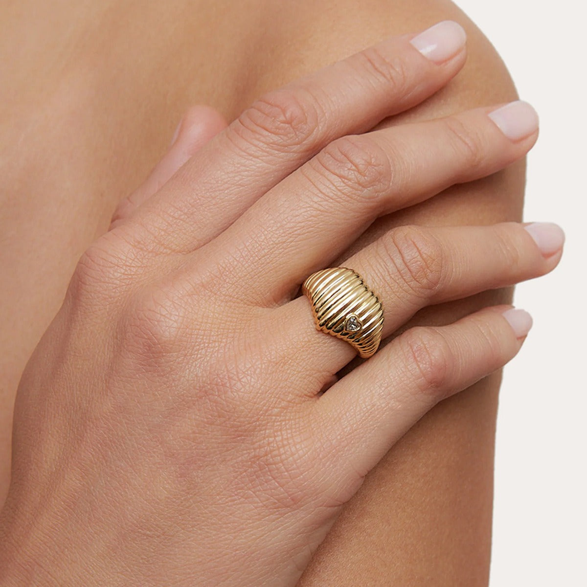 Kaze Hip-Hop Geometric Gemstone Thread Ring | 18K Gold Inlaid Statement Ring in 2 Styles