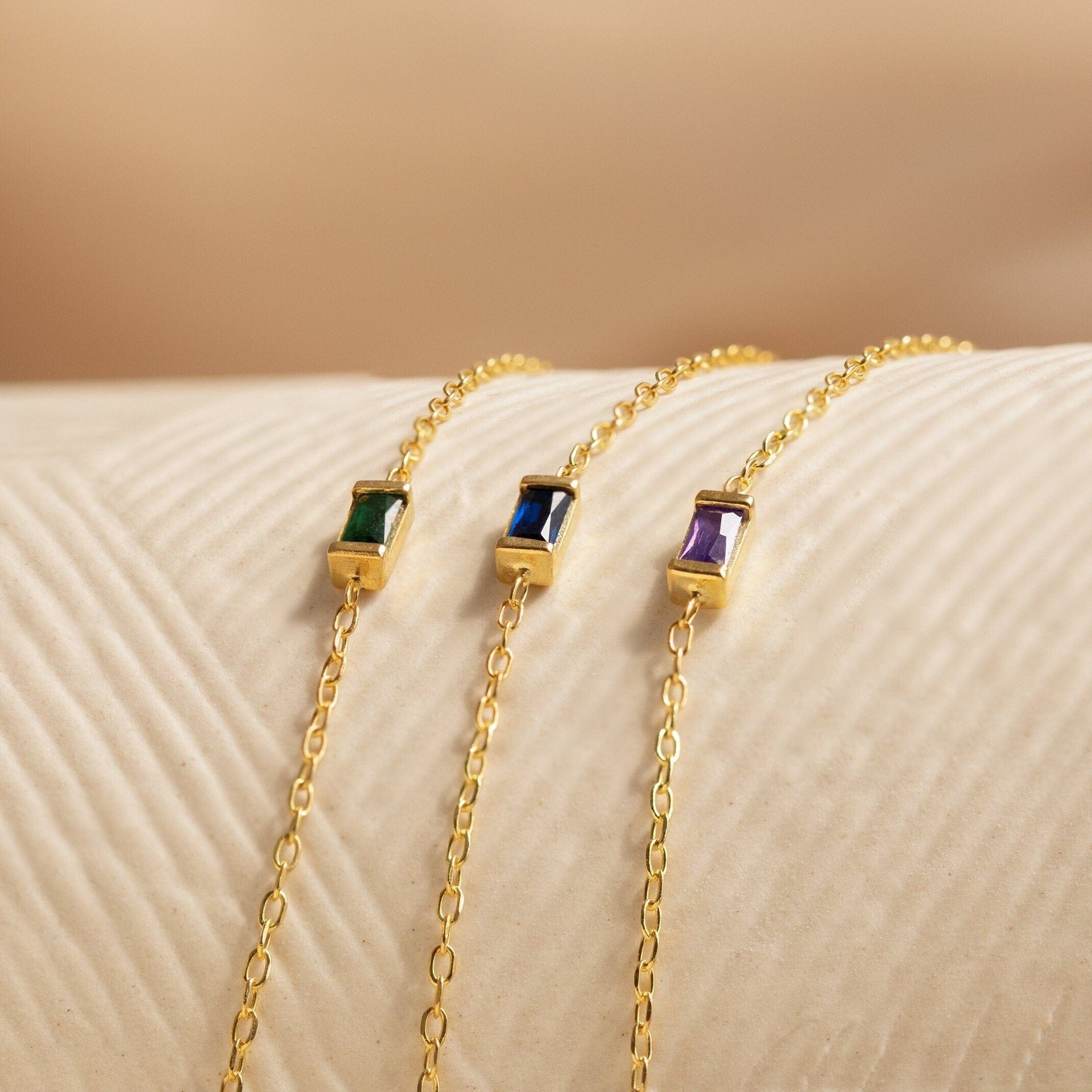 Kaze 18K Gold Vintage Pearl and Birthstone Bracelet | Sailor Clasp Luxury Bracelet