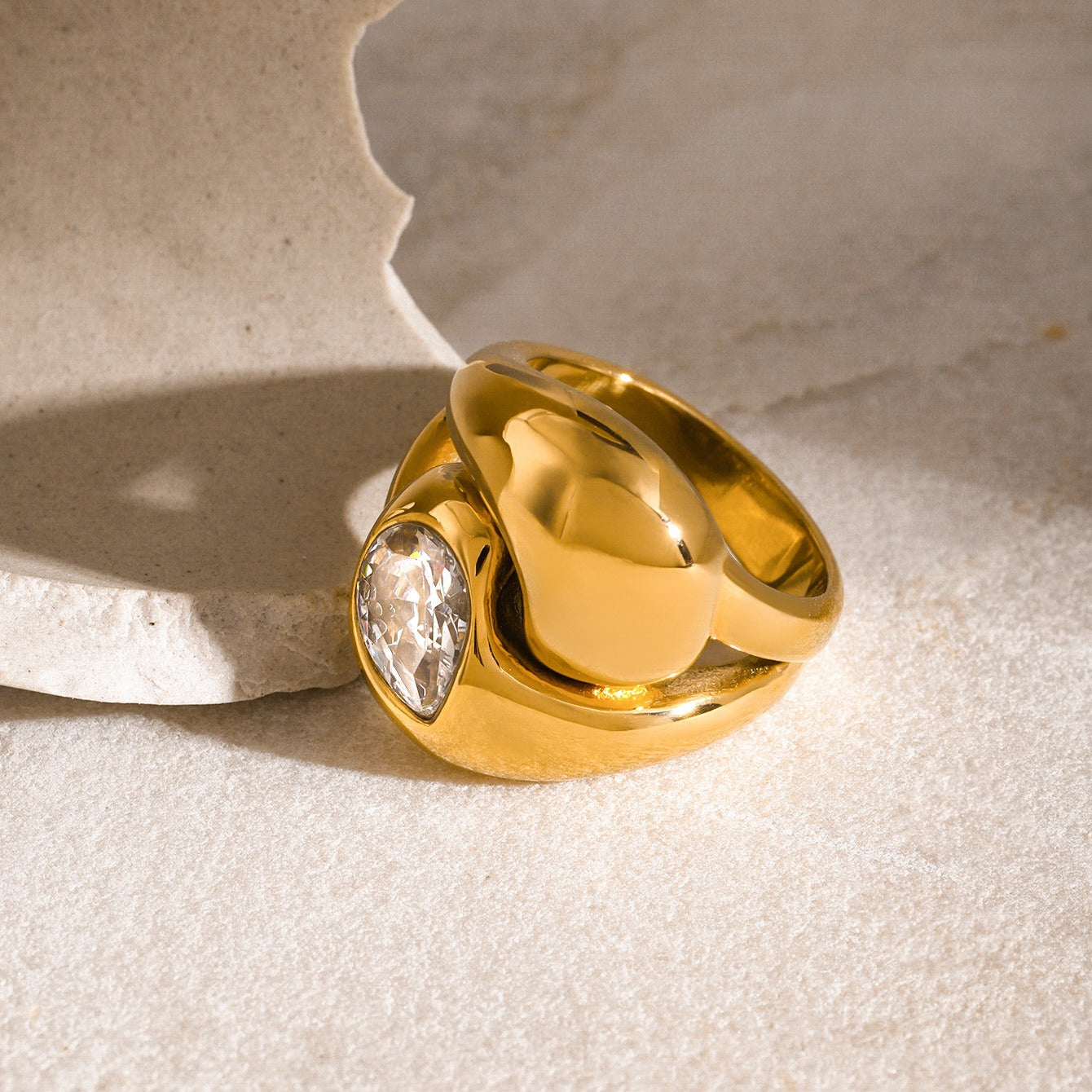Kaze Interlaced Teardrop Gemstone Ring | 18K Gold Trendy Ring in Gold &amp; Two-Tone Sizes 6–8