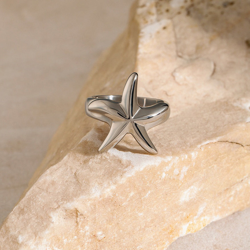 Kaze Starfish Design Beach Style Ring | 18K Gold Coastal Ring in Gold &amp; Silver Sizes 6–8