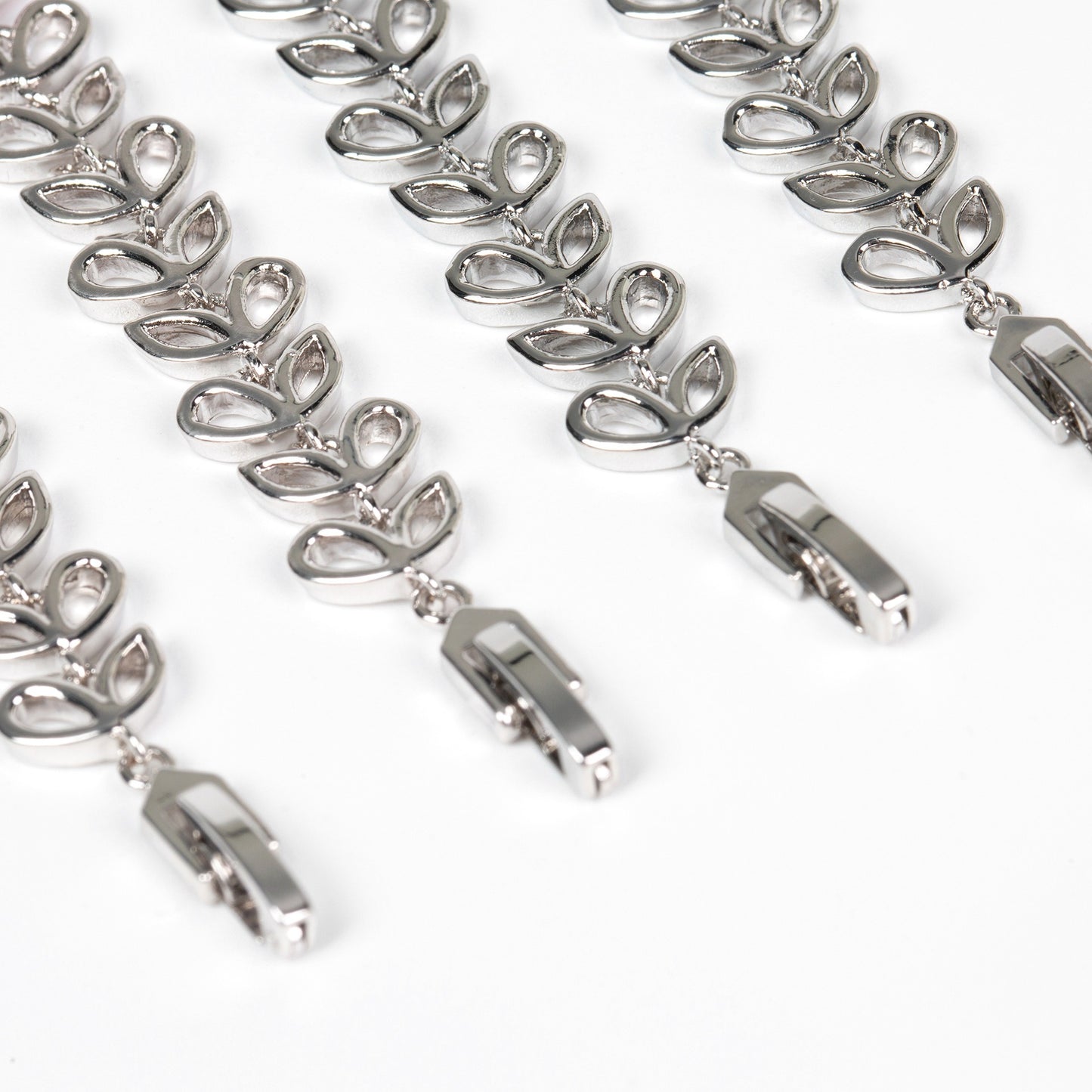 S925 Sterling Silver Micro-Pavé Zirconia Leaf and Fishtail Link Chain Bracelet