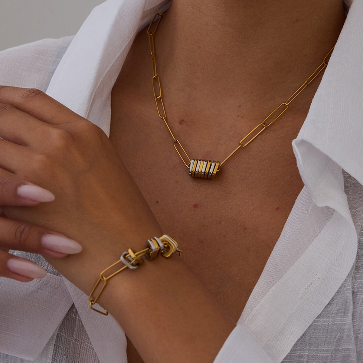 Kaze Titanium Steel Light Luxury Clavicle Chain Set | Necklace &amp; Bracelet in Premium Titanium