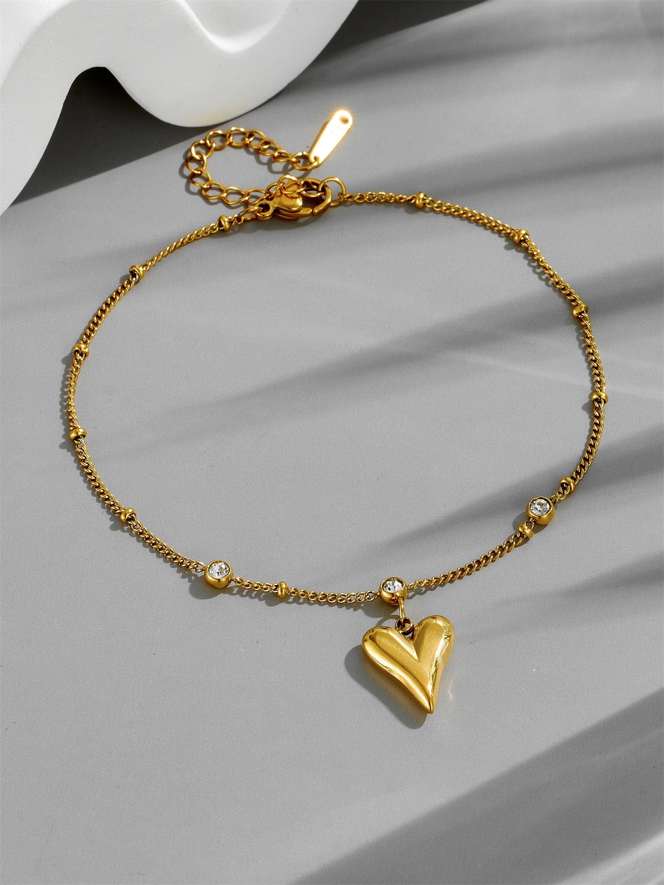 Kaze Zircon Heart Forest Peach Heart Anklet | Sparkling Nature-Inspired Anklet &amp; Bracelet Anklet