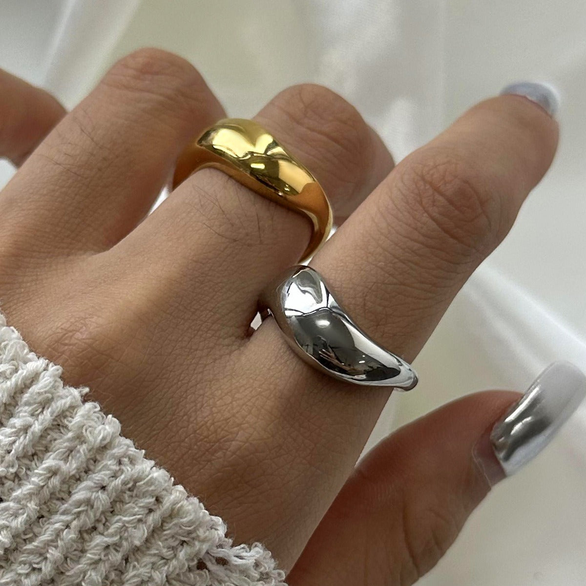 Kaze Geometric Minimalist Fashion Ring | 18K Gold Ring in Gold &amp; Silver — 6 Variants