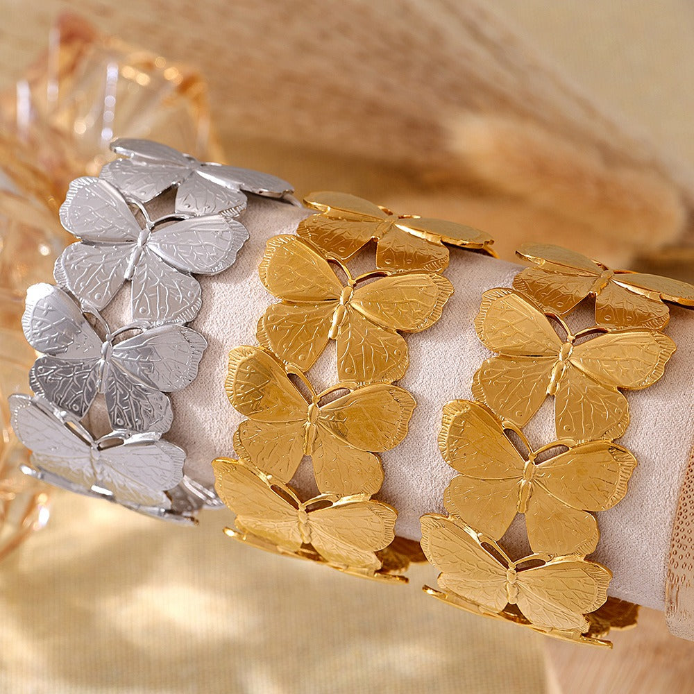 Kaze Flower-Shaped Textured Bracelet | 18K Gold Floral Bracelet in 10 Style Variants