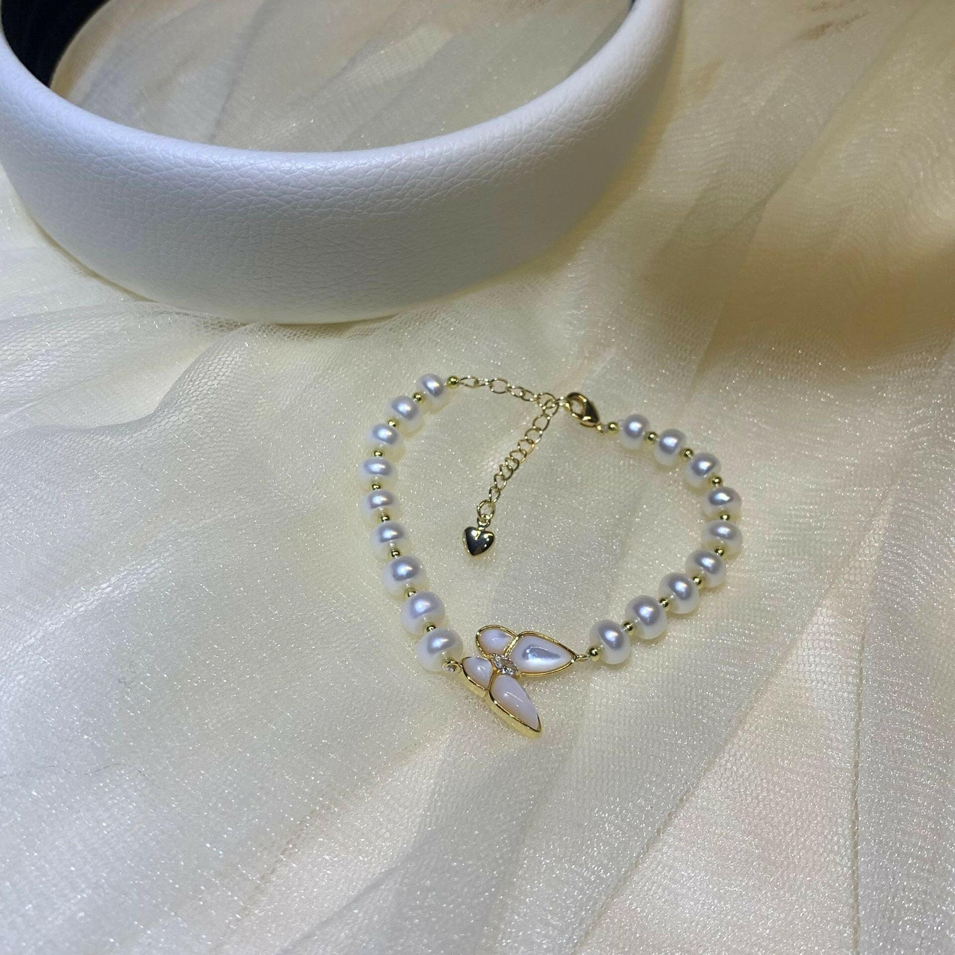 Kaze Four-Sided Light Freshwater Pearl Bracelet | 7–8mm White Pearl Copper Bracelet
