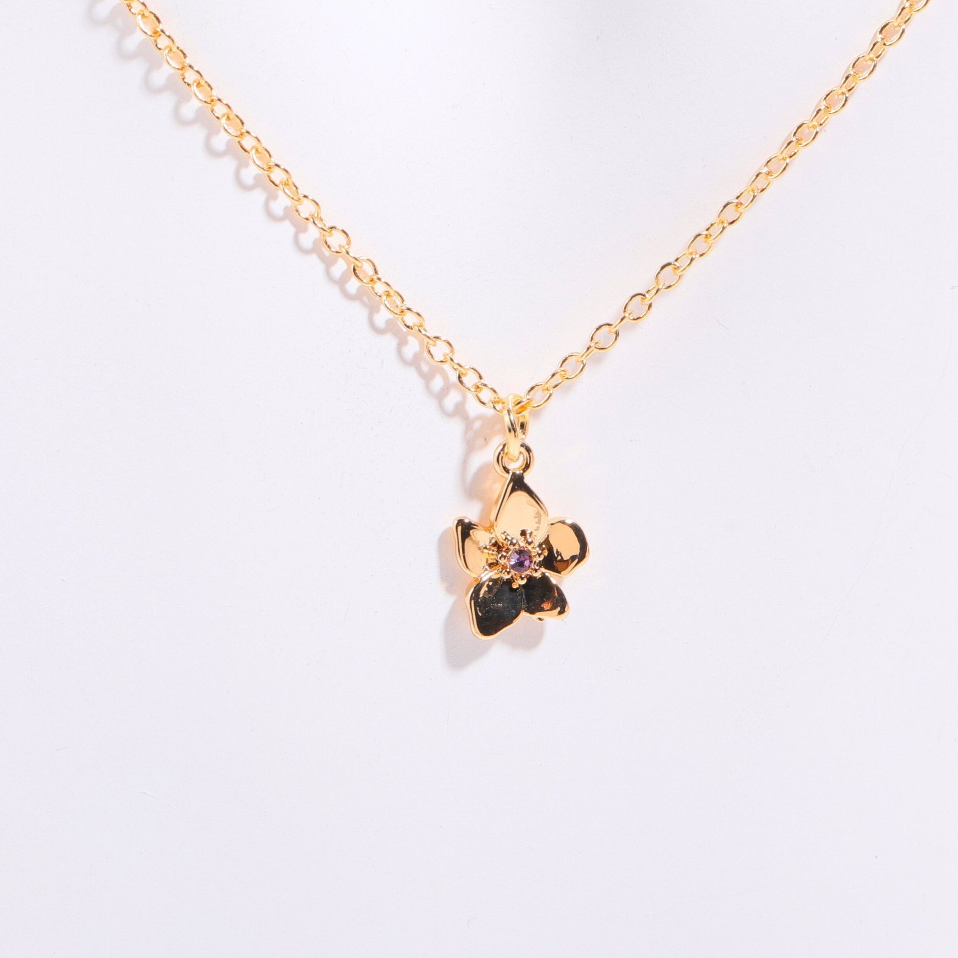 Kaze 18K Gold Birth Month Flower Bracelet | Personalised Floral Bracelet in All 12 Months February