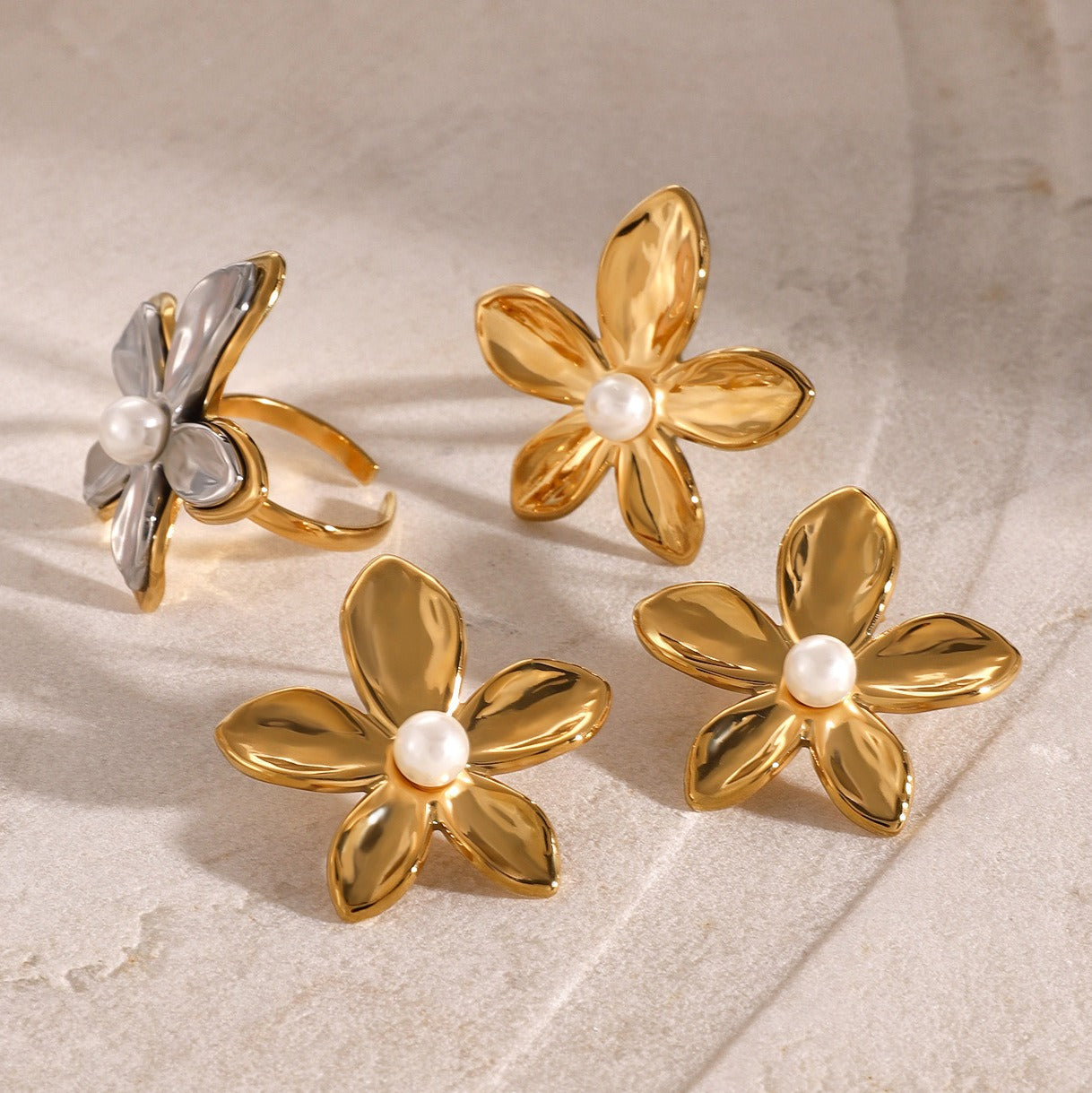 Kaze Flower Earring and Ring Set | 18K Gold Floral Stainless Steel Set in Gold &amp; Two-Tone