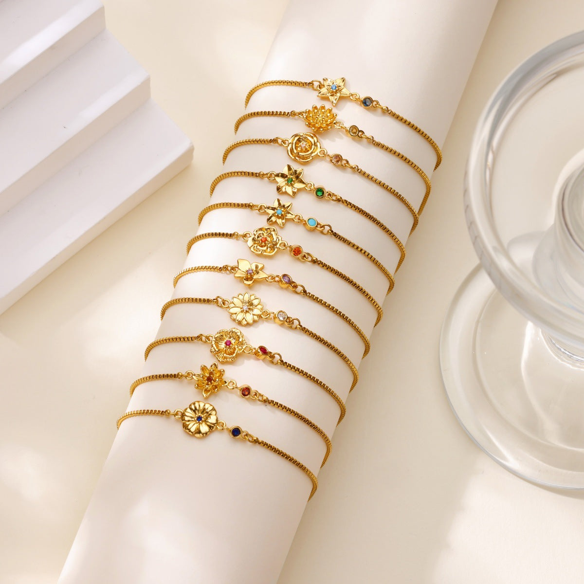 Kaze 18K Gold Birth Month Flower Bracelet | Personalised Floral Bracelet in All 12 Months