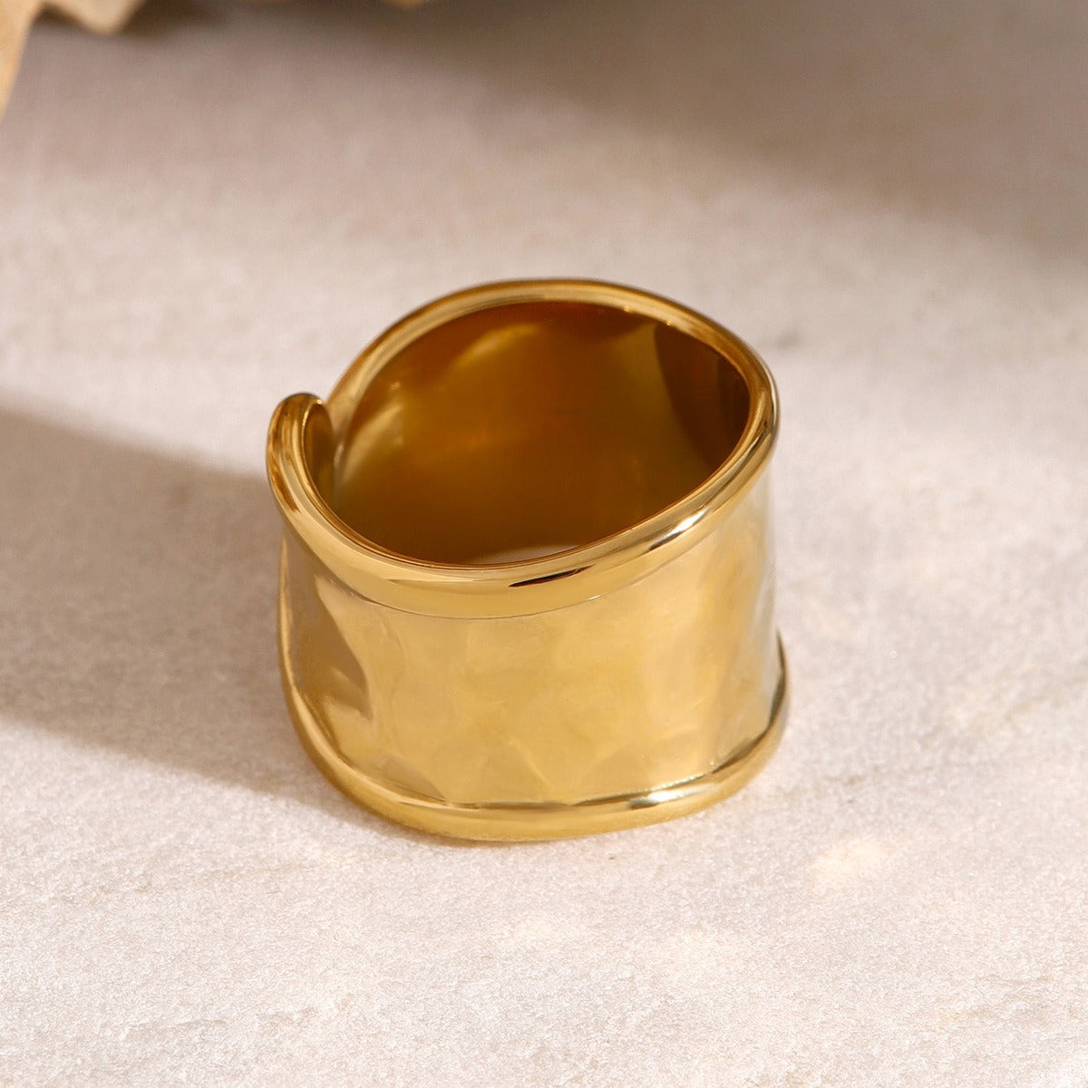 Kaze Hammered Texture Simple Elegant Ring | 18K Gold Artisan Ring in Gold &amp; Silver
