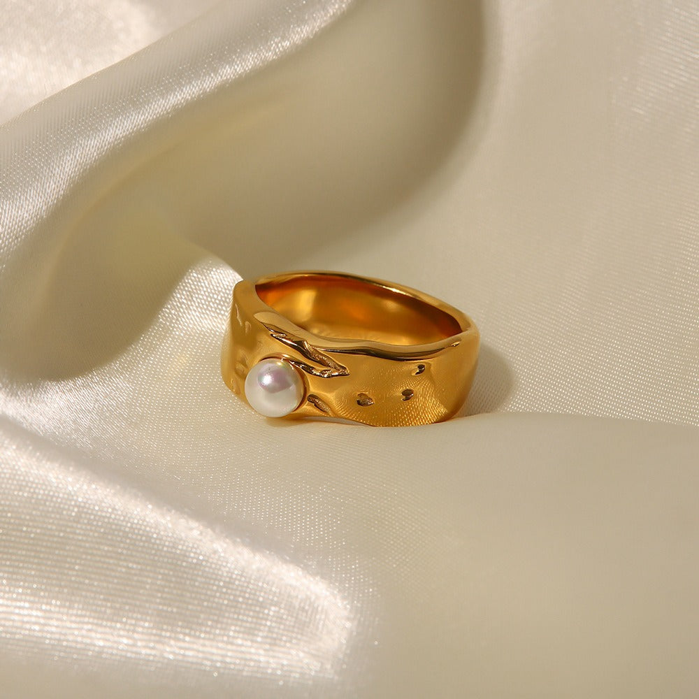Kaze Lava Texture Pearl Accent Ring | 18K Gold Light Luxury Ring in Sizes 6–8 US