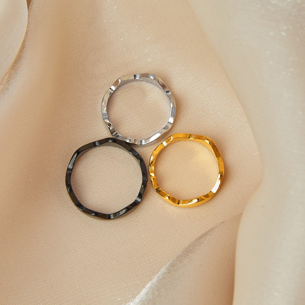Kaze Wave and Crown Accent Ring | 18K Gold Trendy Ring in Gold &amp; Silver Sizes 6–8