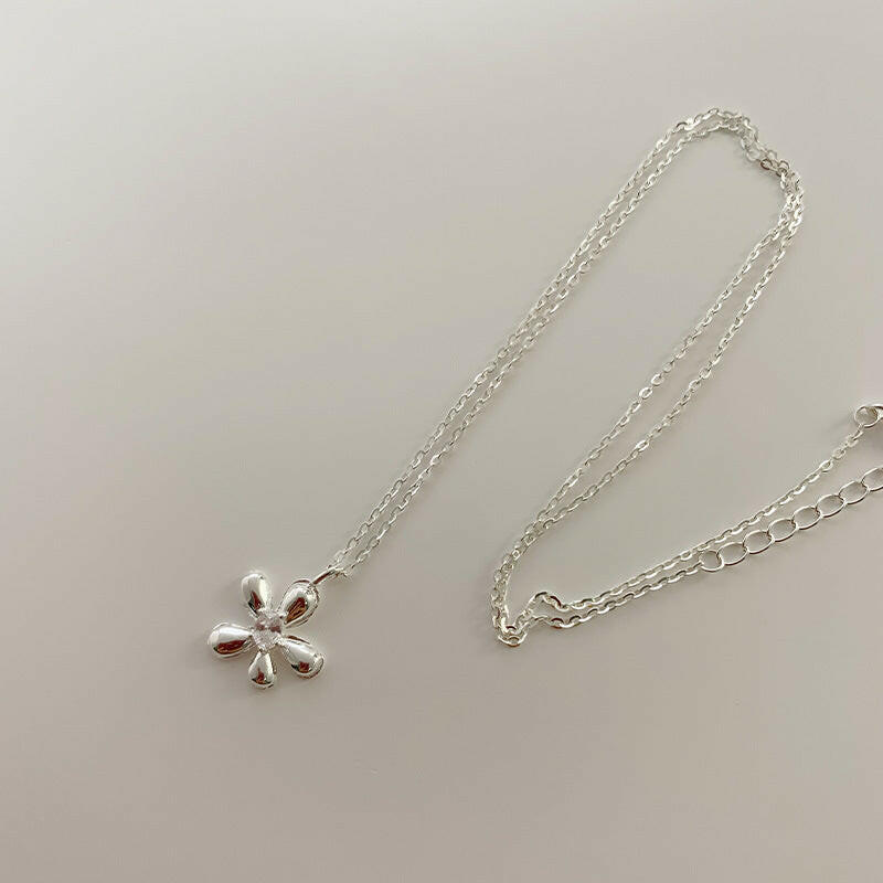 Kaze S925 Egg Blossom Pendant Necklace | Sterling Silver Floral Clavicle Chain Necklace Plain Silver 925 Silver