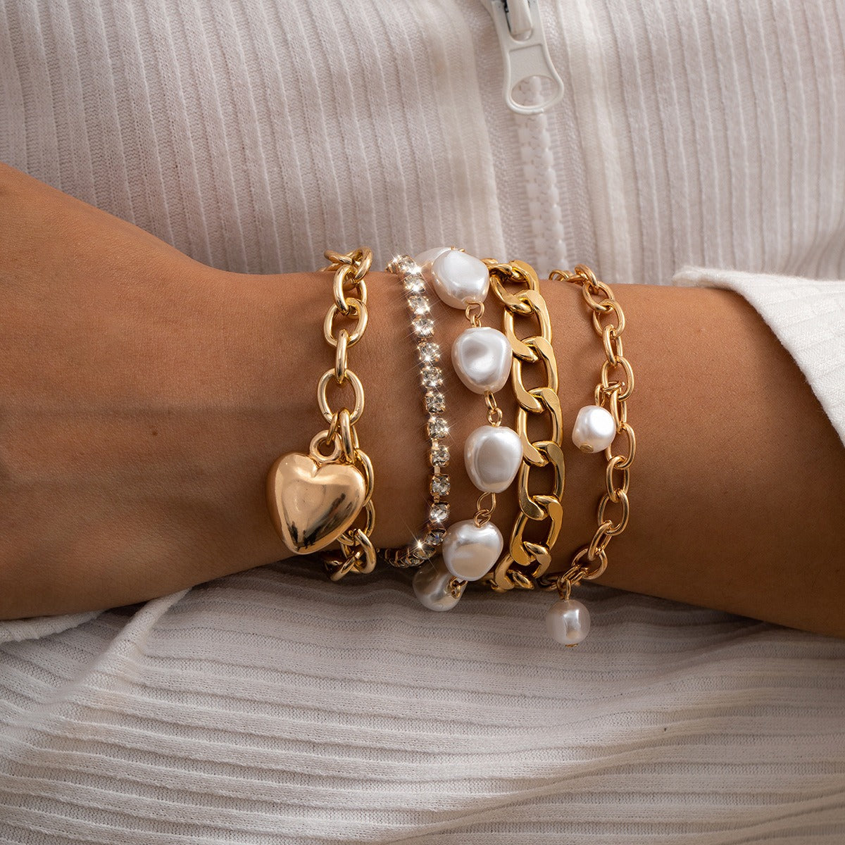Kaze 18K Gold Baroque Pearl Heart Chain Bracelet | Luxury Baroque Pearl Bracelet