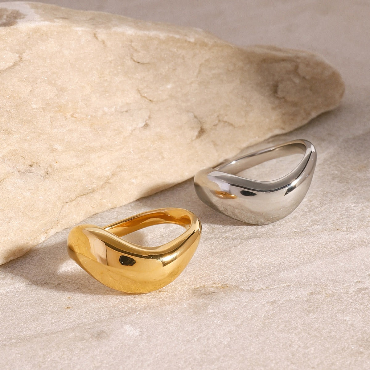 Kaze Geometric Minimalist Fashion Ring | 18K Gold Ring in Gold &amp; Silver — 6 Variants