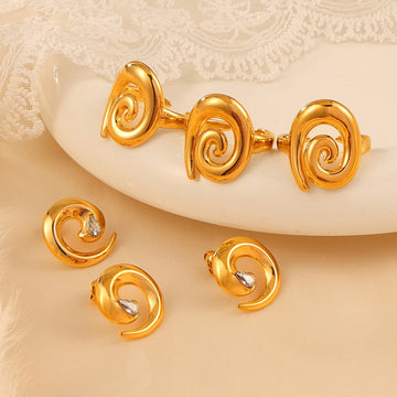Kaze Rotating Thread Diamond Earring and Ring Set | 18K Gold Innovative Luxury Jewellery Set