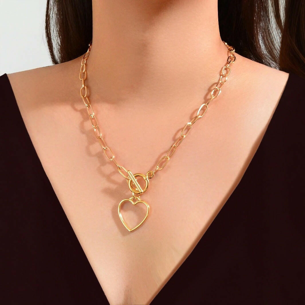 Kaze Retro Hip Hop Heart Buckle Necklace | Gold-Tone Zinc Alloy Statement Necklace