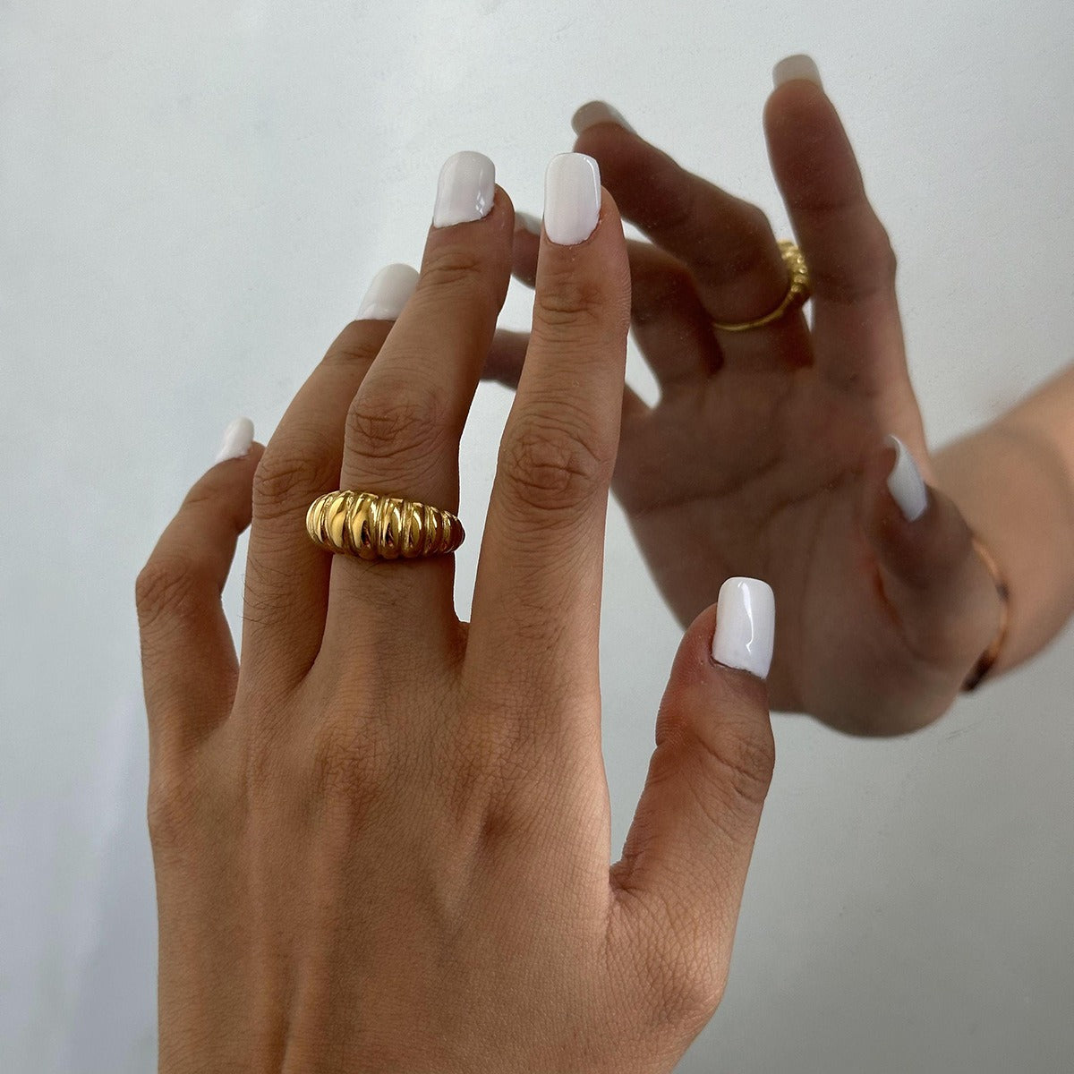 Kaze Croissant-Shaped Textured Personality Ring | 18K Gold Unique Fashion Ring